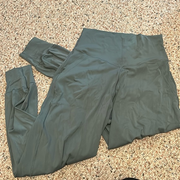 jogger pants - Picture 1 of 2